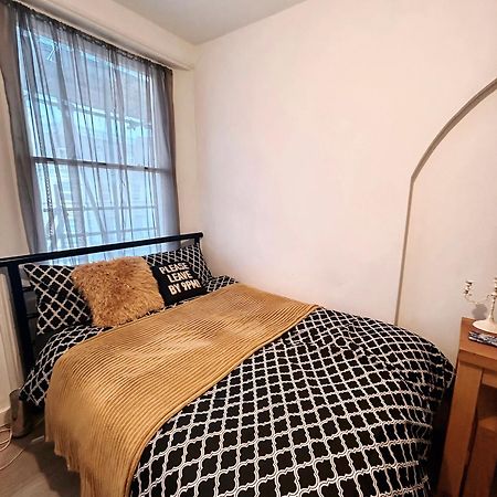 Spacious Studio Flat In لندن المظهر الخارجي الصورة